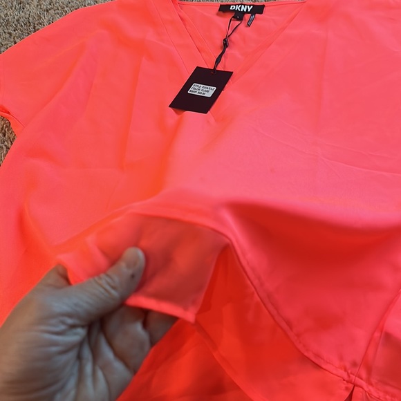 BRAND NEW NEON PINK/ORANGE DKNY TOP 👚 - Picture 3 of 9